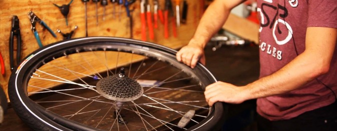 On the go: como reparar um pneu furado